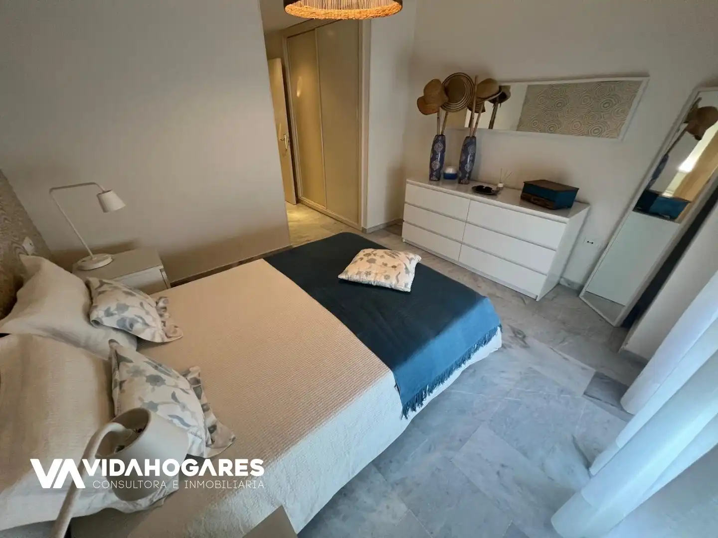 Dormitori de Pis en venda en Rota amb Terrassa, Piscina i Moblat