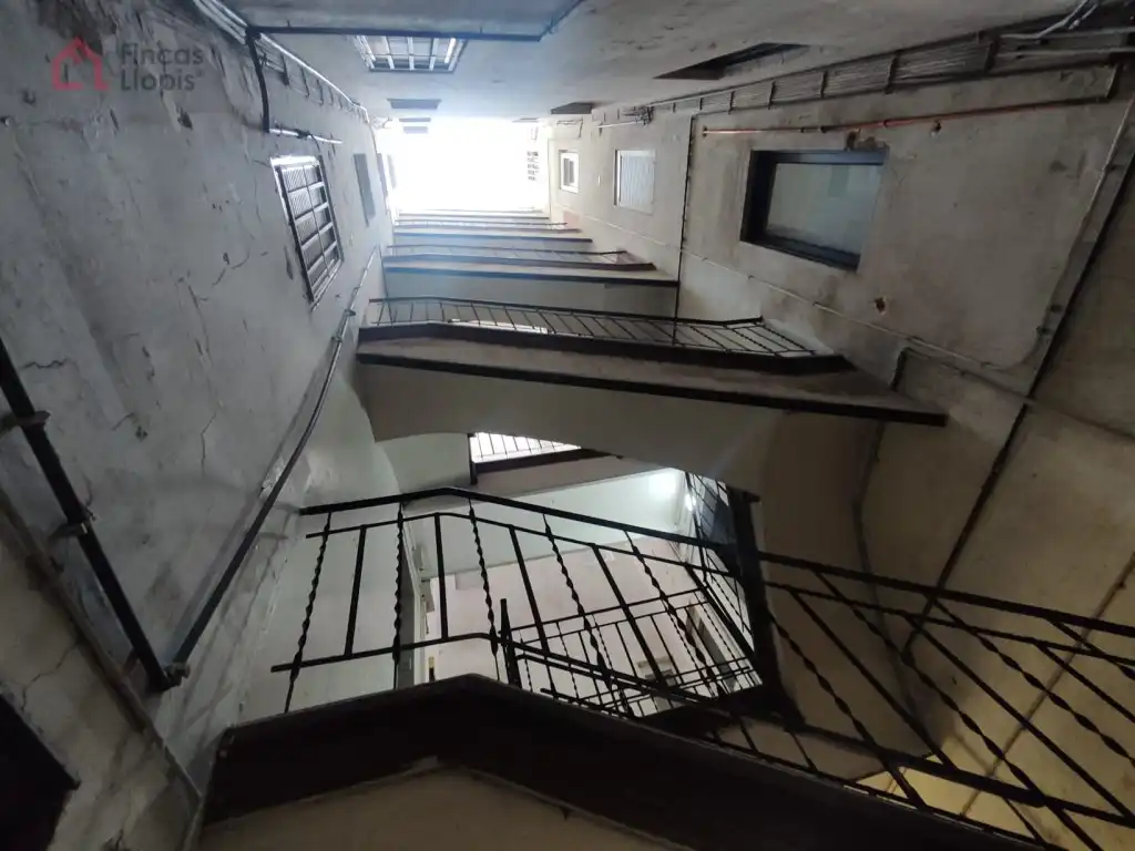 Piso en venta en Barcelona con Balcón y Internet