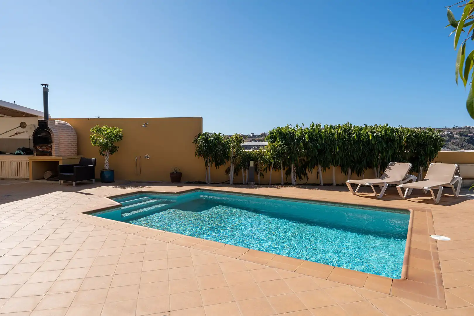 Casa adosada en venta en José Aguiar, Montaña - La Data