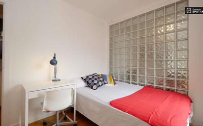 Dormitori de Pis per a compartir en  Barcelona Capital amb Aire condicionat, Calefacció i Terrassa