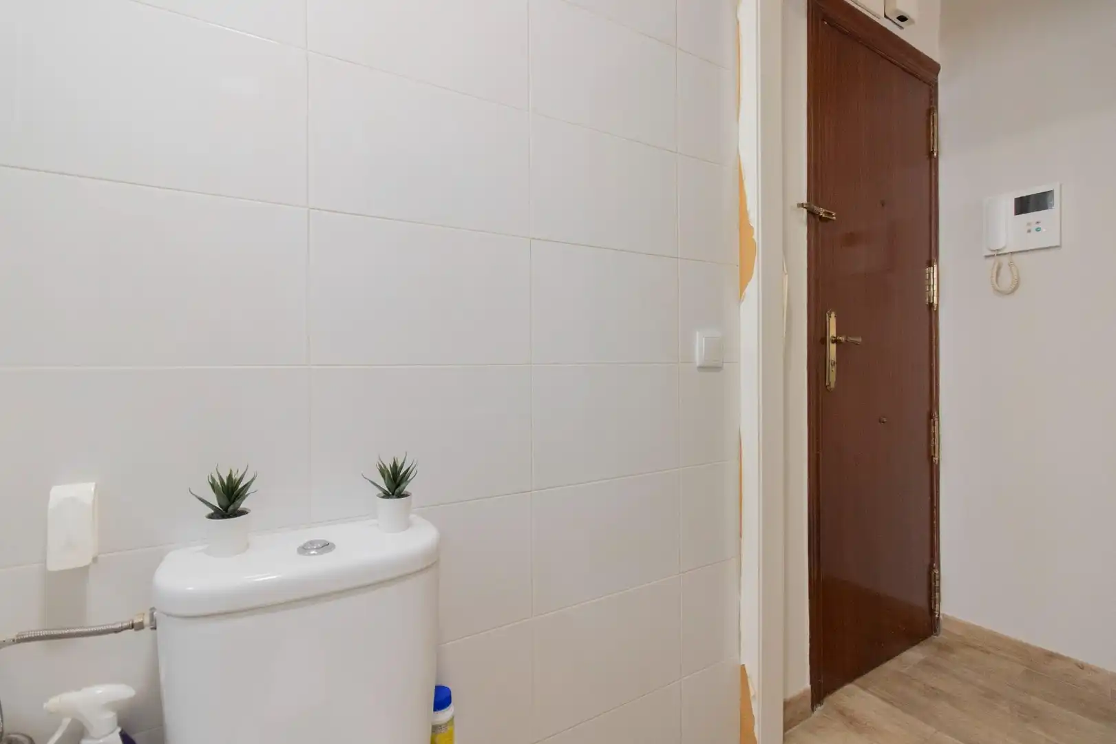 Bathroom of Flat for sale in Valencia  with Air Conditioner