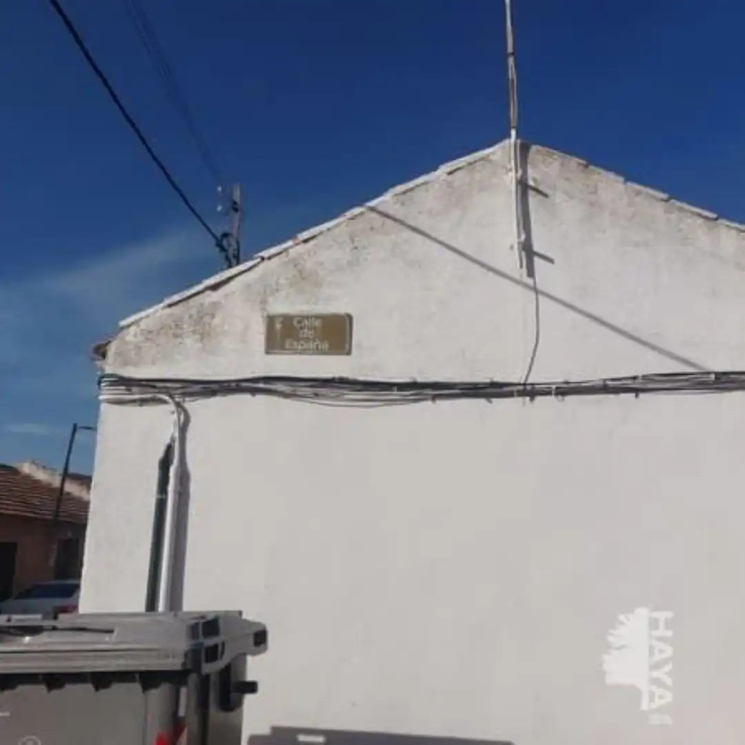 Vista exterior de Casa adosada en venta en Porzuna