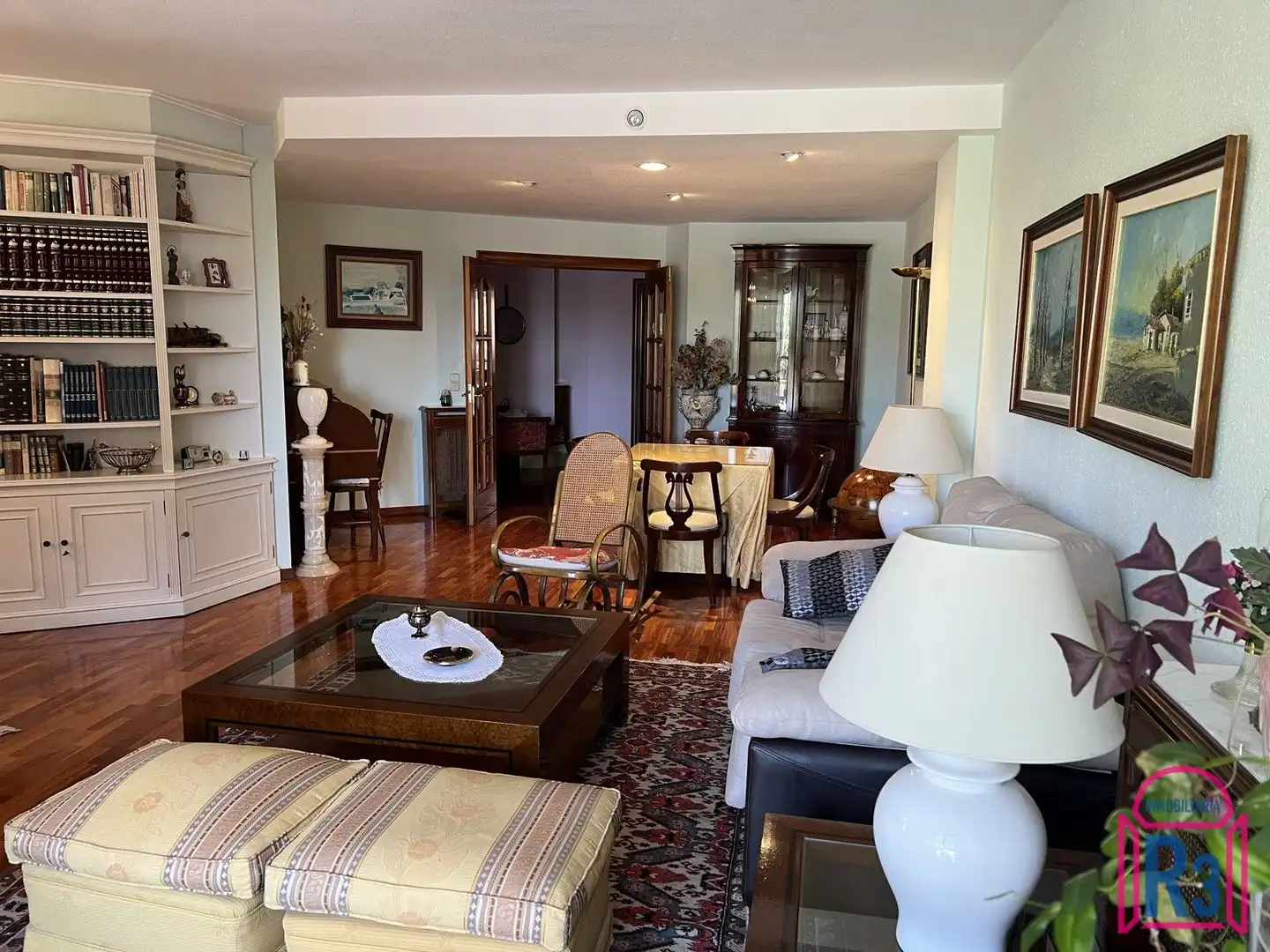 Sala de estar de Piso en venta en León Capital  con Calefacción, Terraza y Trastero