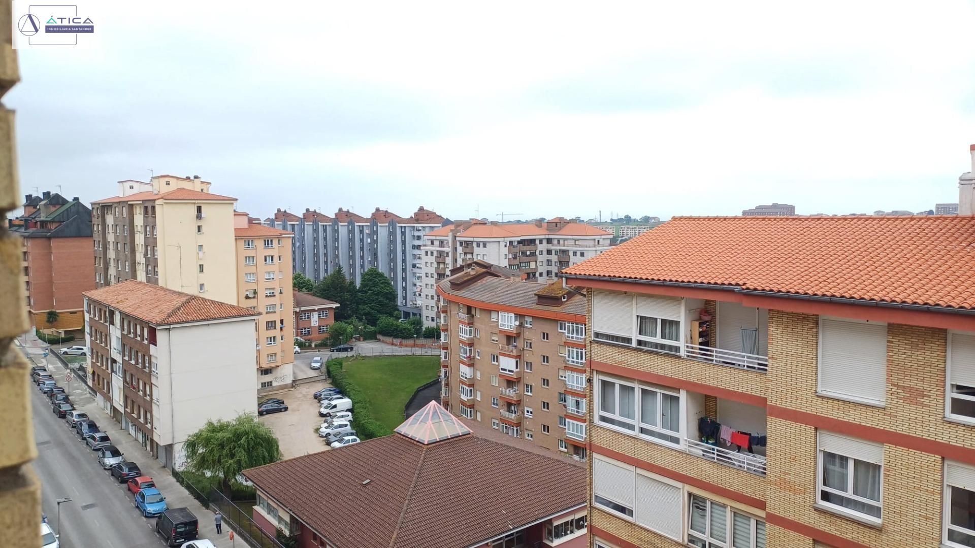 Vista exterior de Pis en venda en Santander amb Parquet i Terrassa