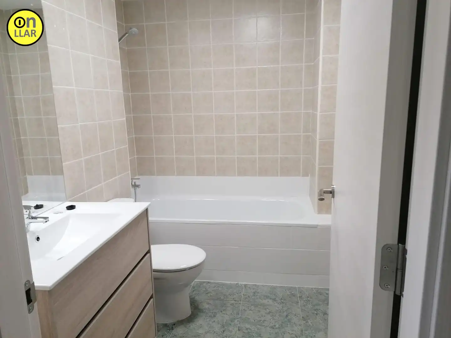 Baño de Piso en venta en Canovelles