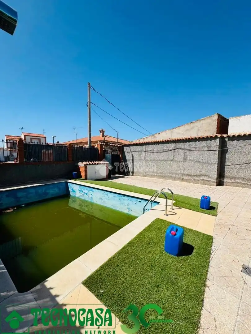 Piscina de Residencial en venta en Polán