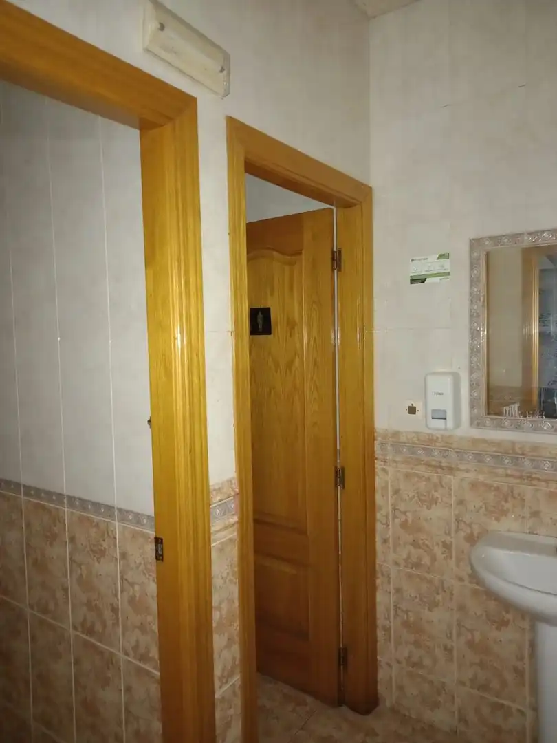 Local de alquiler en Cáceres con Aire acondicionado