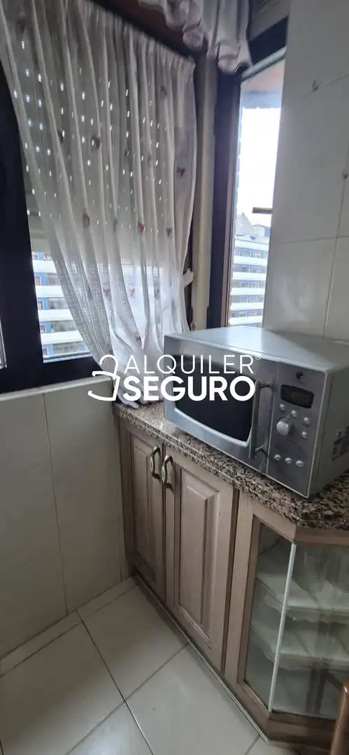 Loft zur Miete in Oviedo  mit Heizung, Terrasse und Möbliert