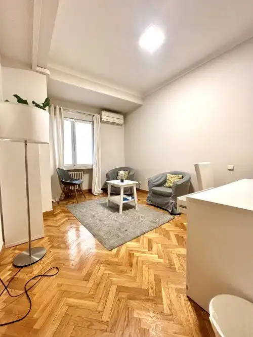 Living room of Flat for rent in Madrid  with Air Conditioner, Heating and Parquet flooring