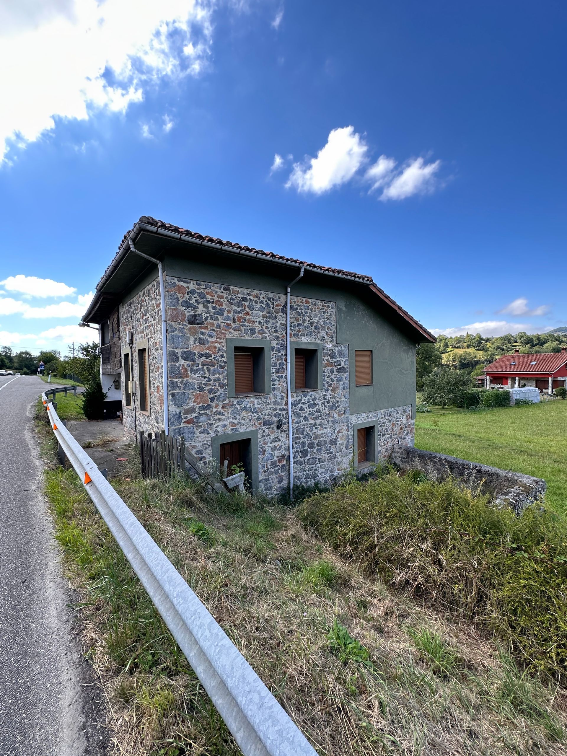 Vista exterior de Casa o xalet en venda en Piloña amb Jardí privat i Terrassa