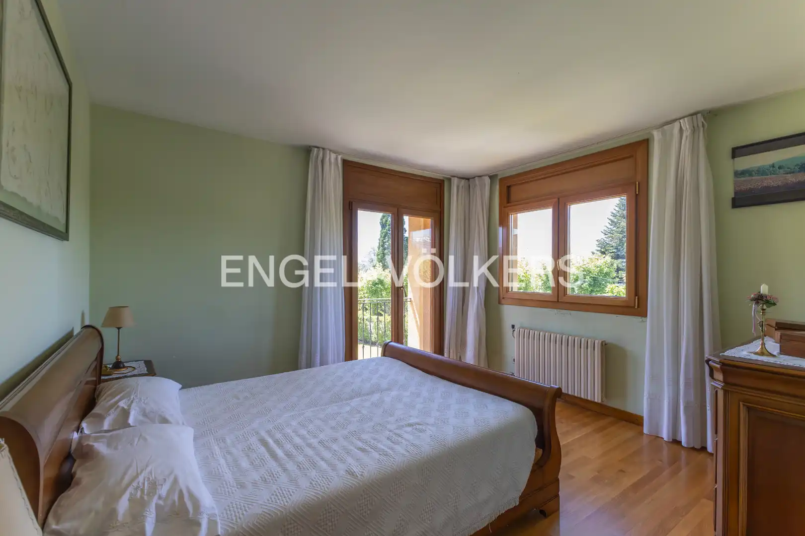 Dormitori de Casa o xalet en venda en Puigcerdà amb Calefacció, Jardí privat i Parquet