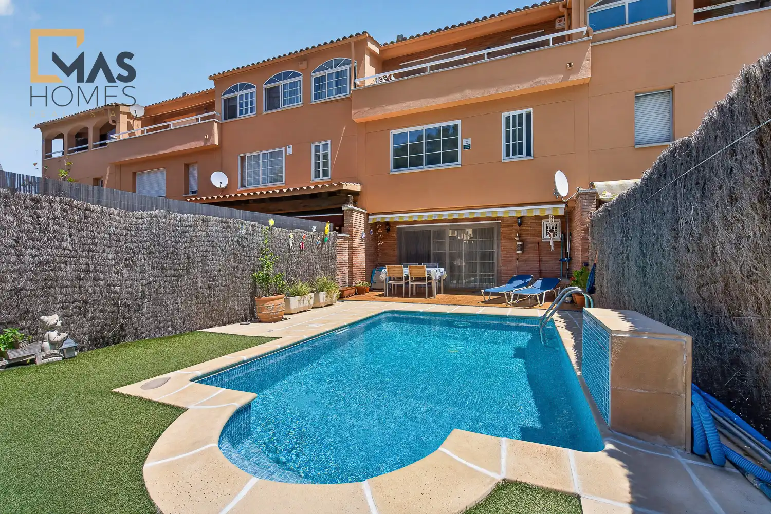 Adosado con terraza en venta en Carrer Sant Jacint