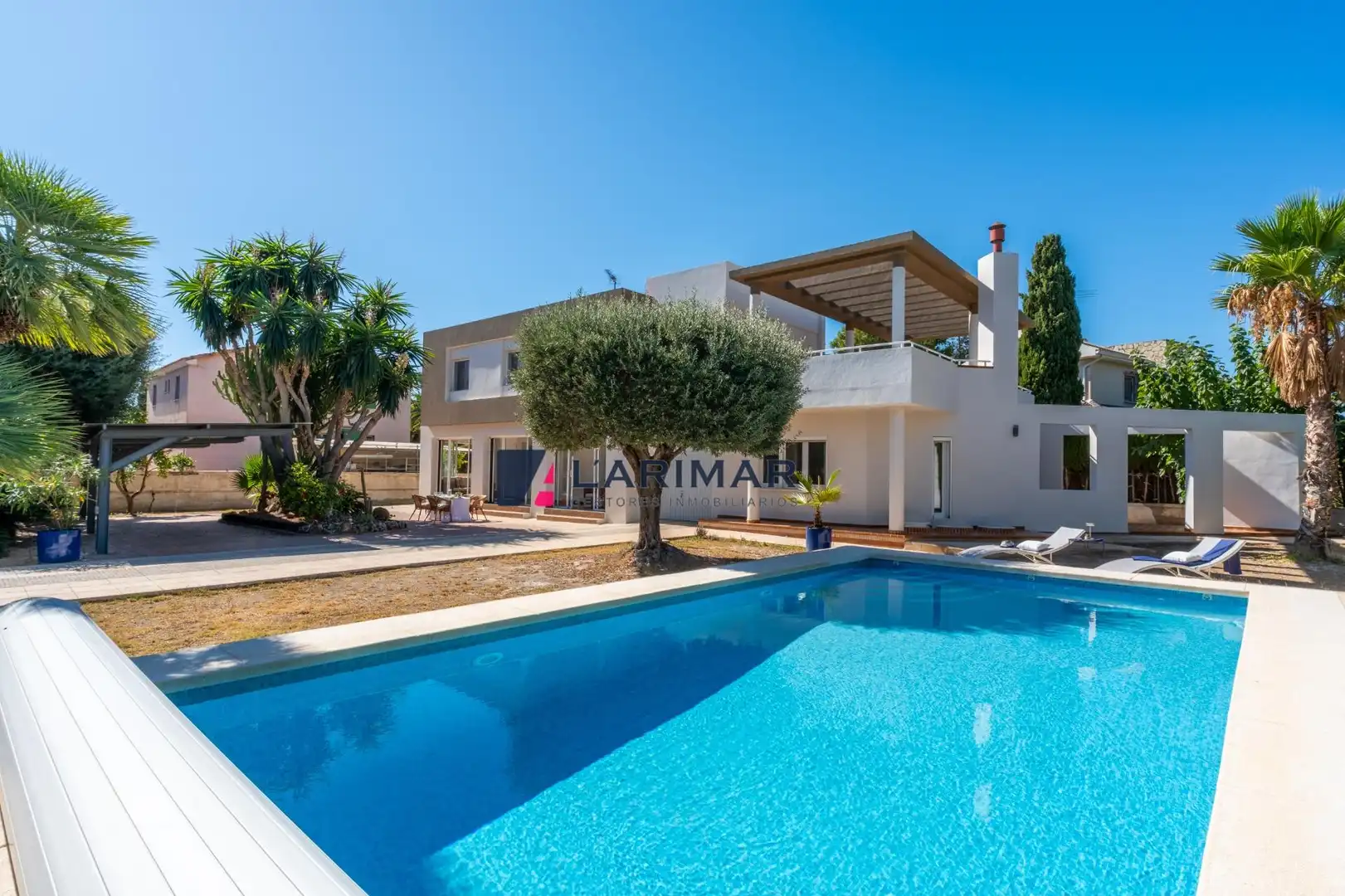 Villa con piscina in vendita a Calle TEULADI EL