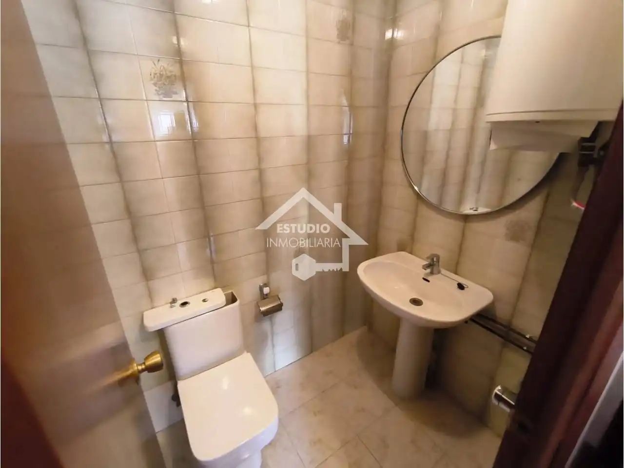 Baño de Piso en venta en Mendavia con Calefacción, Parquet y Trastero