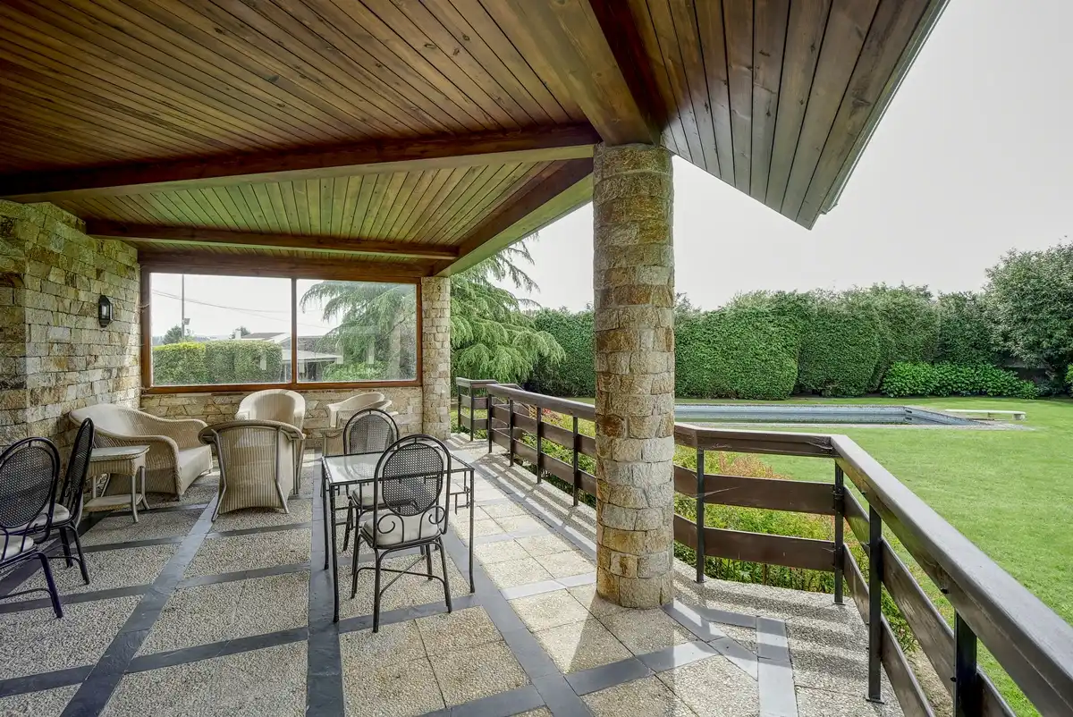 Terrassa de Casa o xalet en venda en Sada (A Coruña) amb Calefacció, Jardí privat i Parquet