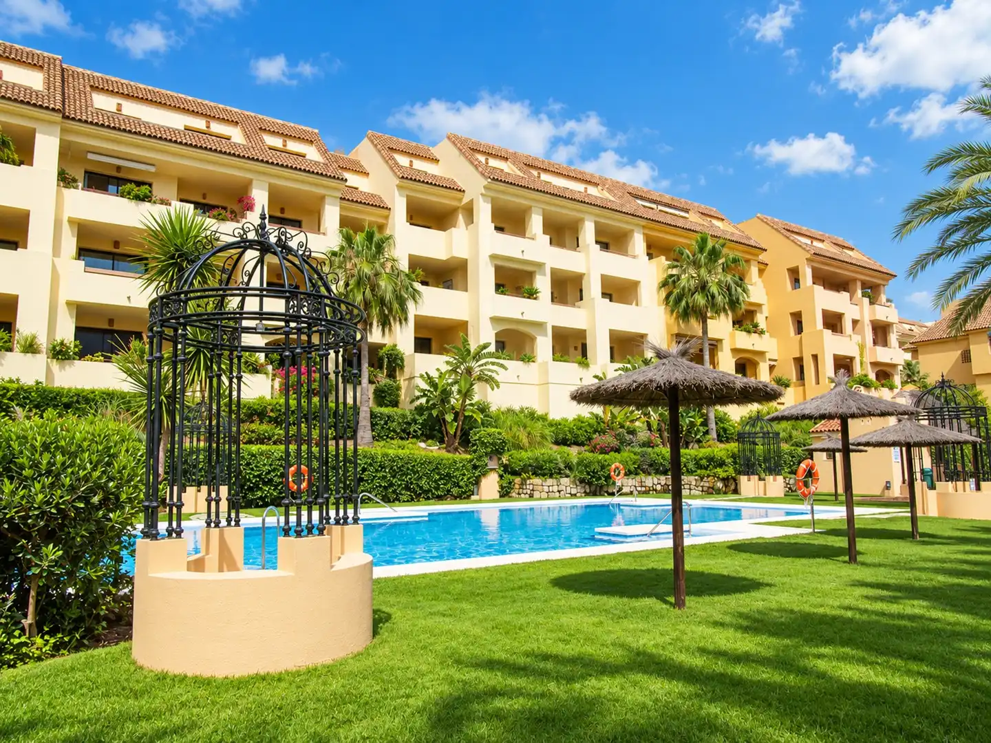 Vista exterior de Apartamento en venta en La Duquesa