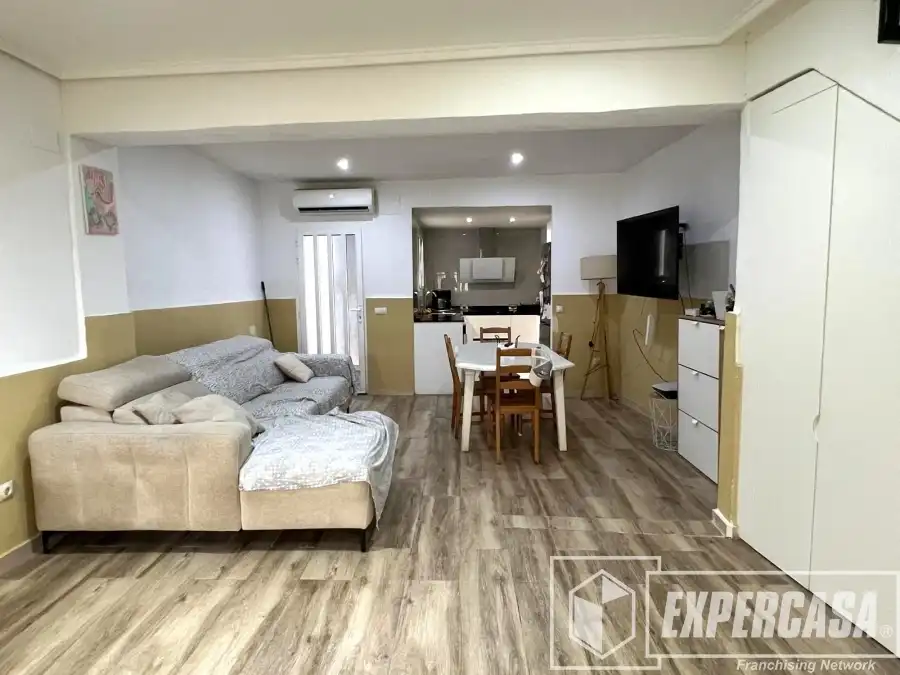 Sala de estar de Casa adosada en venta en Real con Aire acondicionado y Terraza