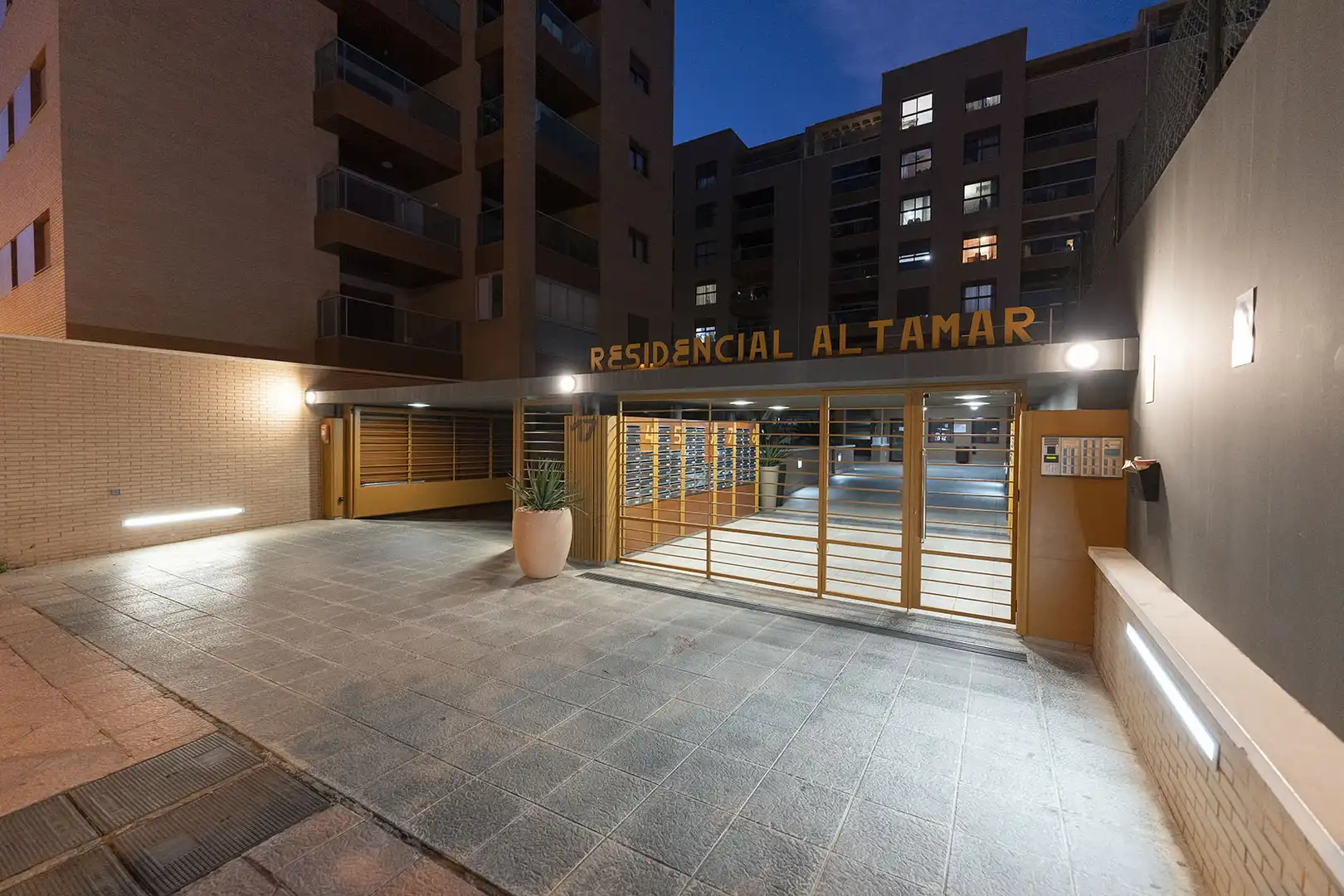 Pis en venda en Almería amb Aire condicionat, Terrassa i Traster