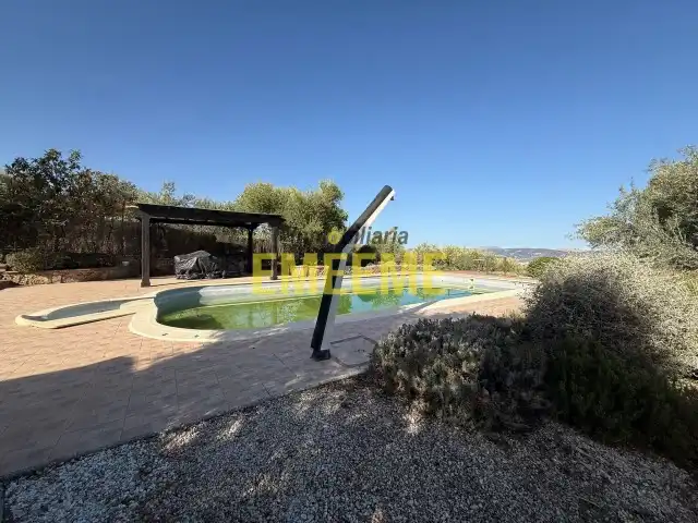 Piscina de Finca rústica en venta en Centro