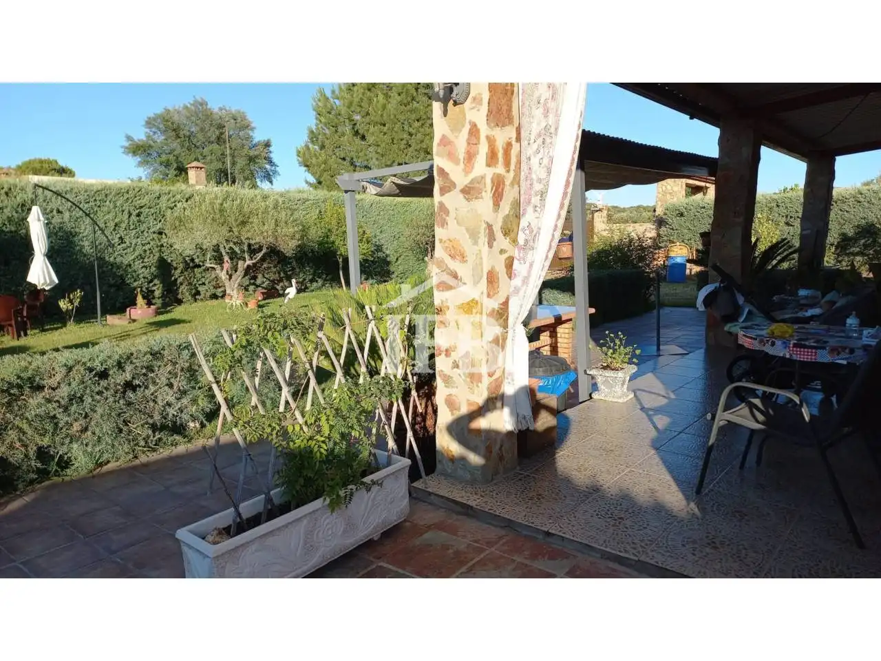 Garden of Country homes for sale in Valverde de Leganés  with Air Conditioner, Heating and Private garden