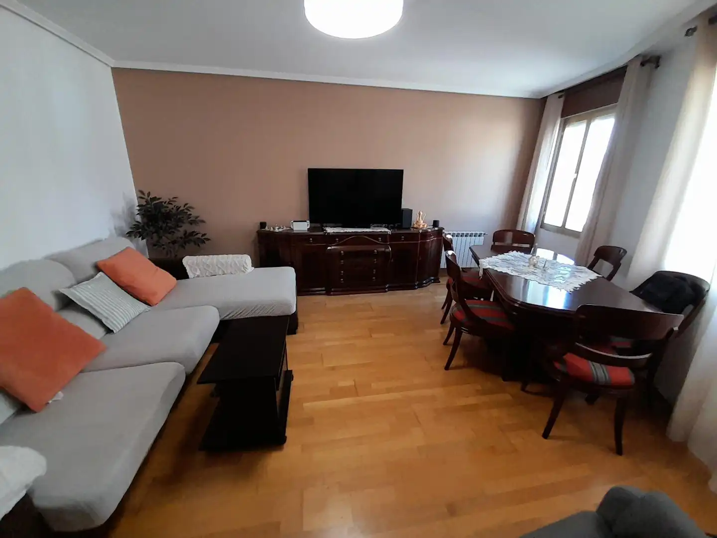 Living room of Flat for sale in Cacabelos  with Heating, Private garden and Terrace