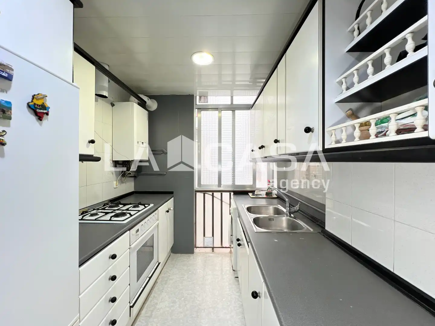 Cocina de Piso en venta en Badalona con Balcón