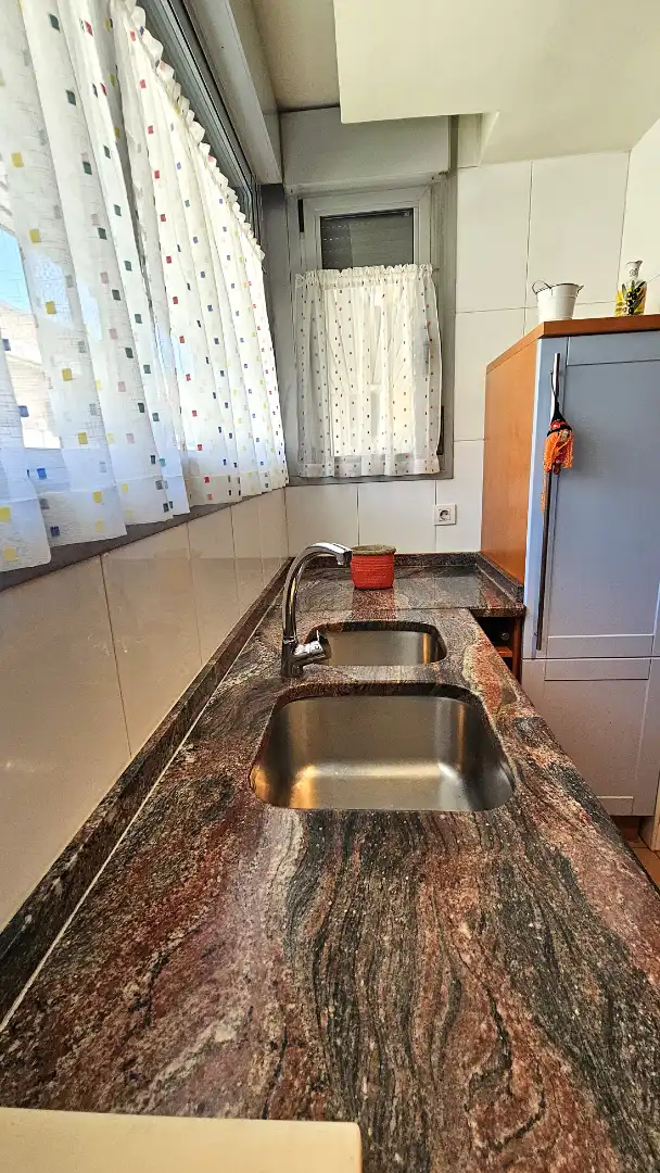 Cocina de Casa adosada en venta en Zaragoza con Aire acondicionado, Calefacción y Jardín privado