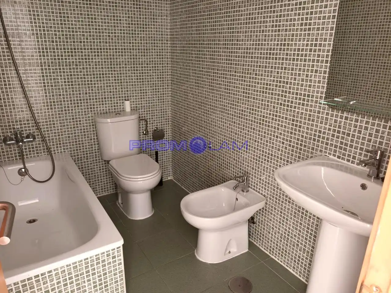 Badezimmer von Erdgeschoss zum Verkauf in Sanlúcar la Mayor