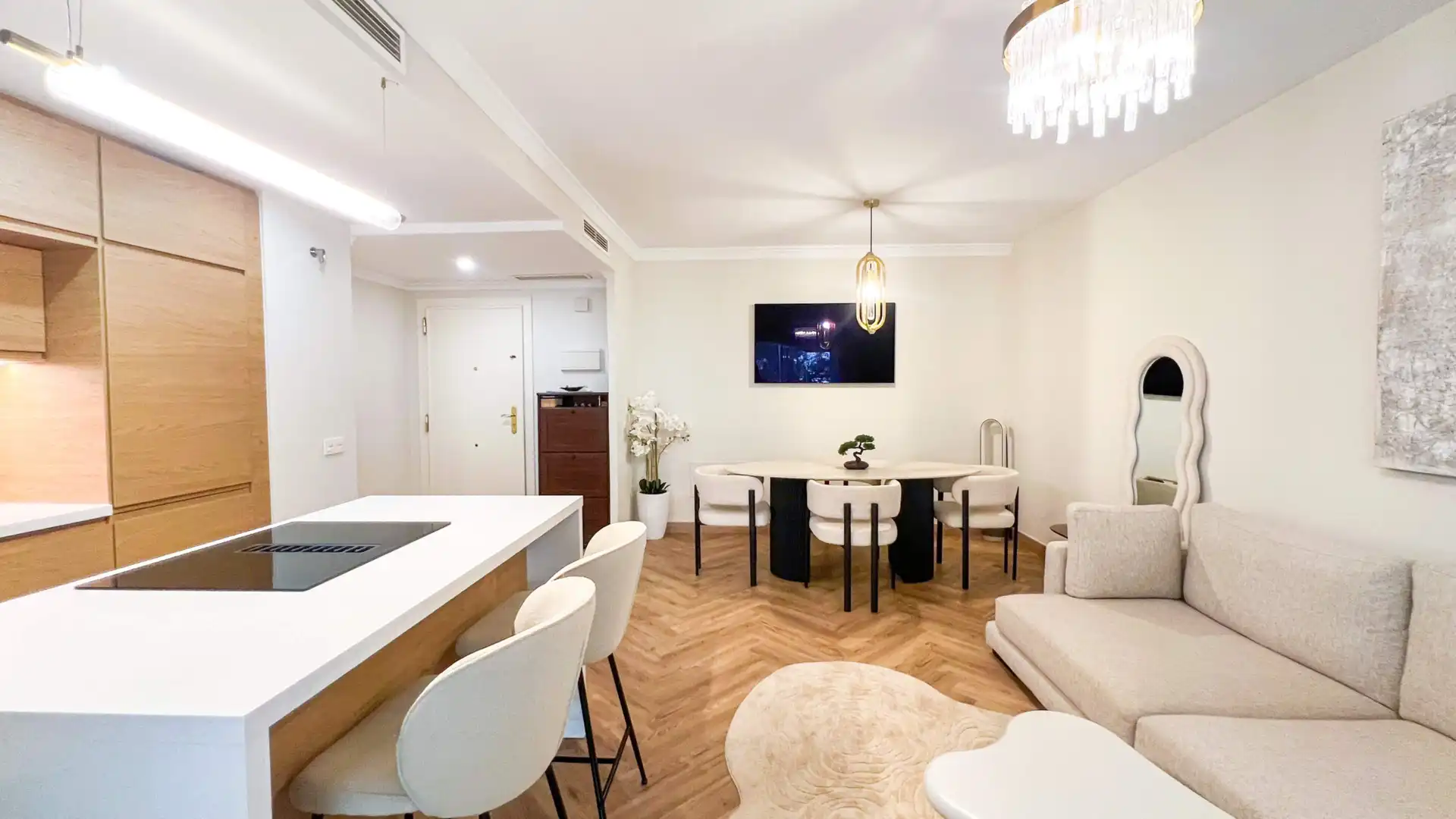 Sala d'estar de Apartament en venda en Marbella amb Terrassa i Piscina comunitària