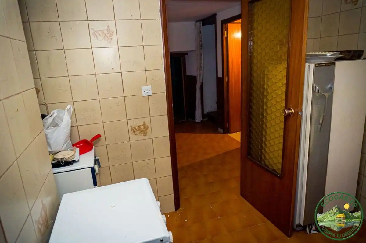 Baño de Casa o chalet en venta en Castropodame con Calefacción, Jardín privado y Parquet