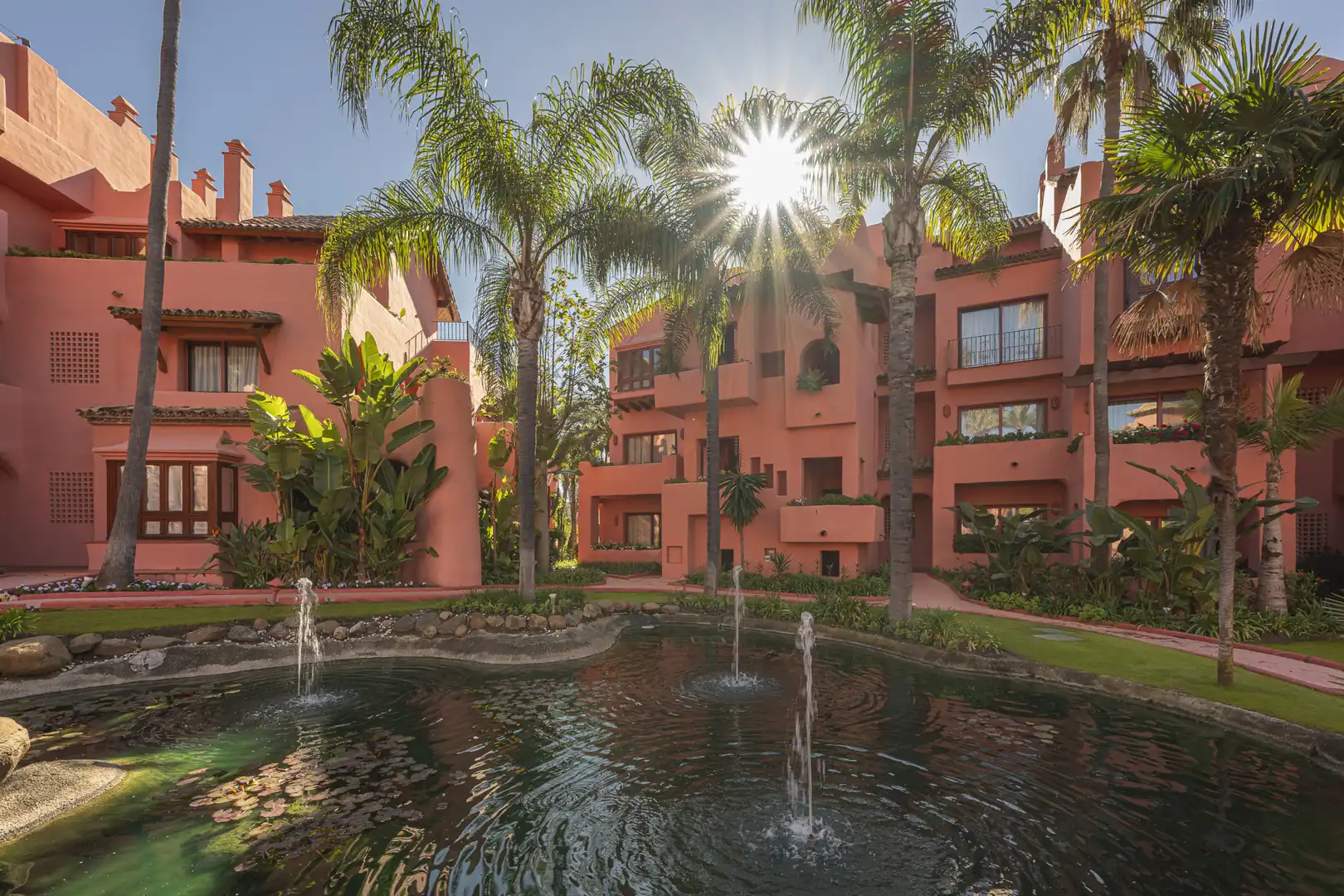 Ground floor with pool for sale in Selwo, imagen 4