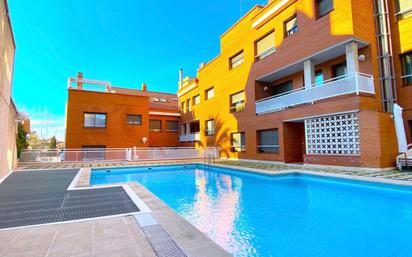 Swimming pool of House or chalet for sale in  Zaragoza Capital  with Air Conditioner and Terrace
