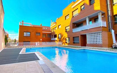 Swimming pool of House or chalet for sale in  Zaragoza Capital  with Air Conditioner, Heating and Private garden