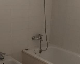 Bathroom of Flat to rent in  Sevilla Capital