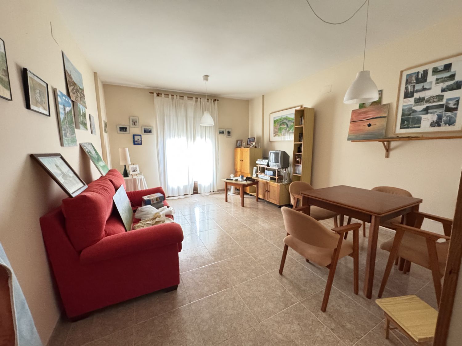 Wohnung zur Miete in Magán