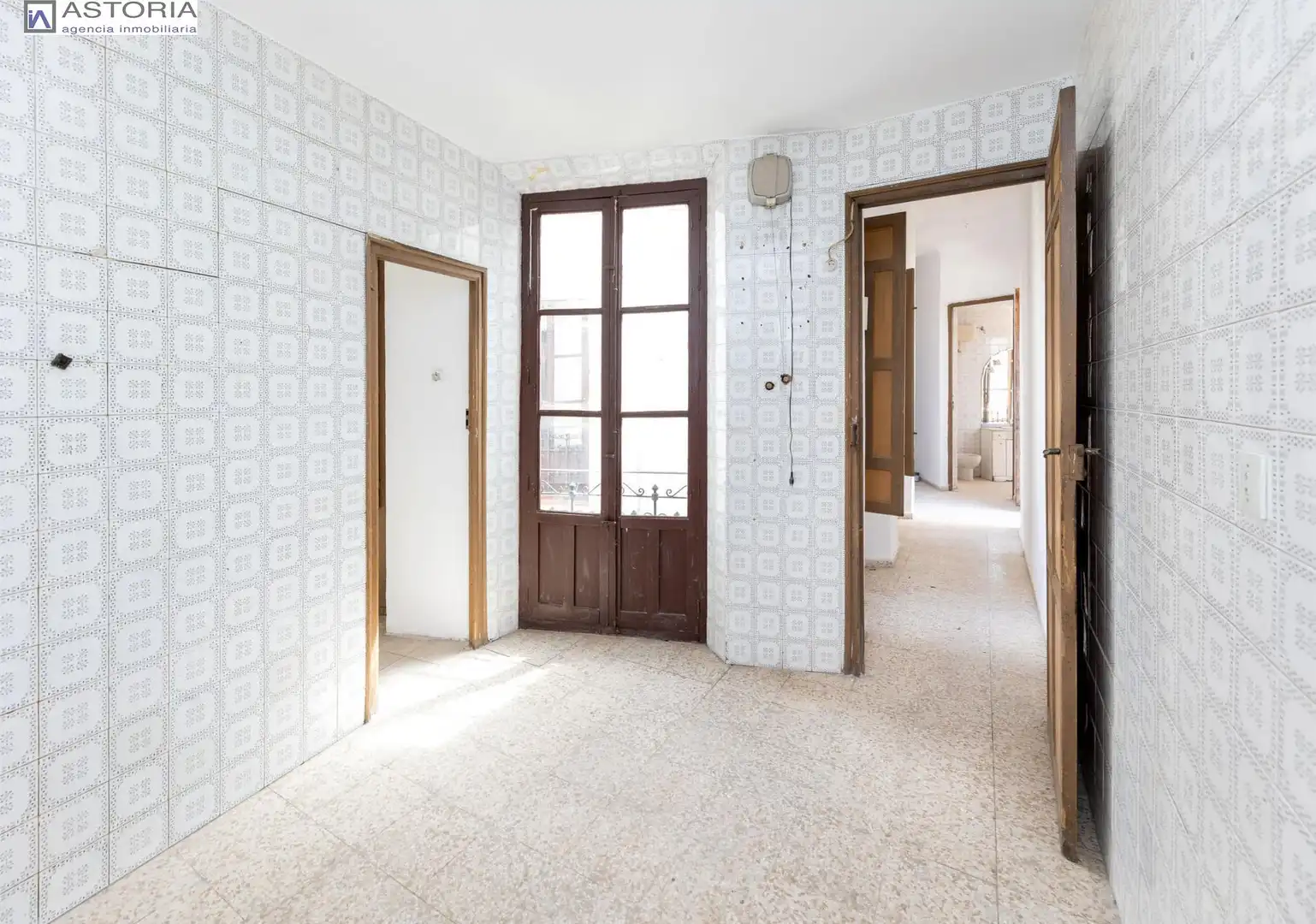 Ático en venta en Granada con Balcón