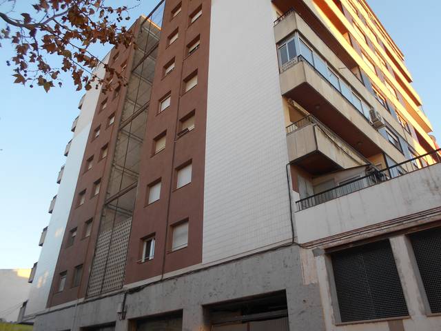 Garaje en Venta en C/ Ciudad de Mataró  en Tàrrega