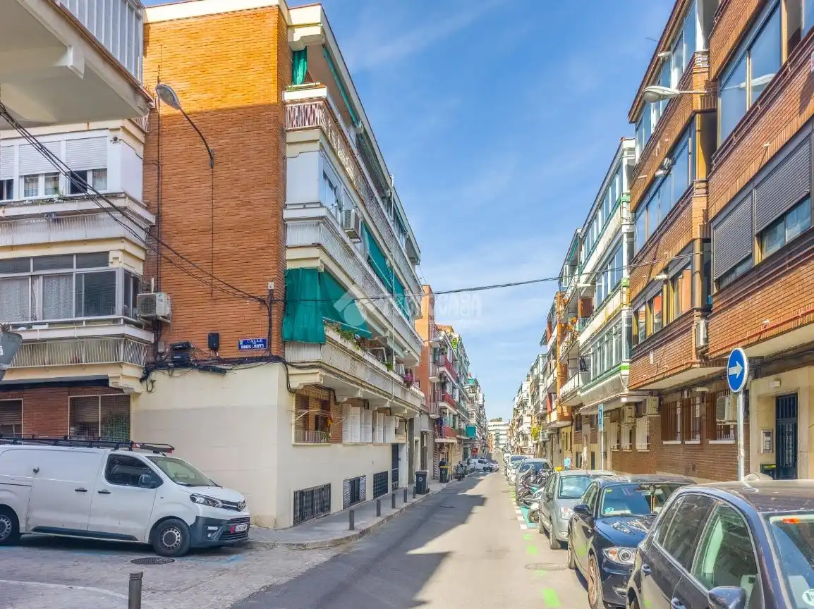 Vista exterior de Piso en venta en Madrid con Aire acondicionado y Calefacción