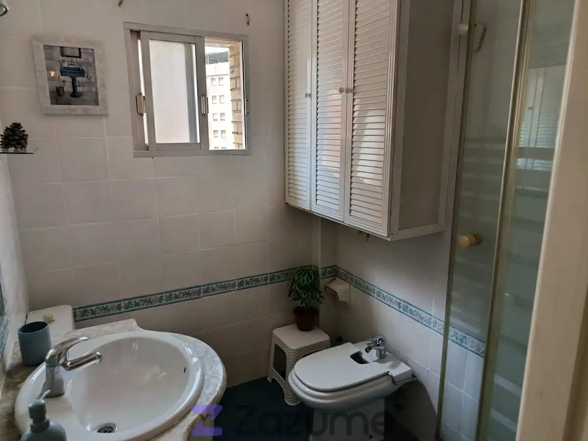 Bany de Pis de lloguer en Sevilla amb Aire condicionat, Calefacció i Terrassa