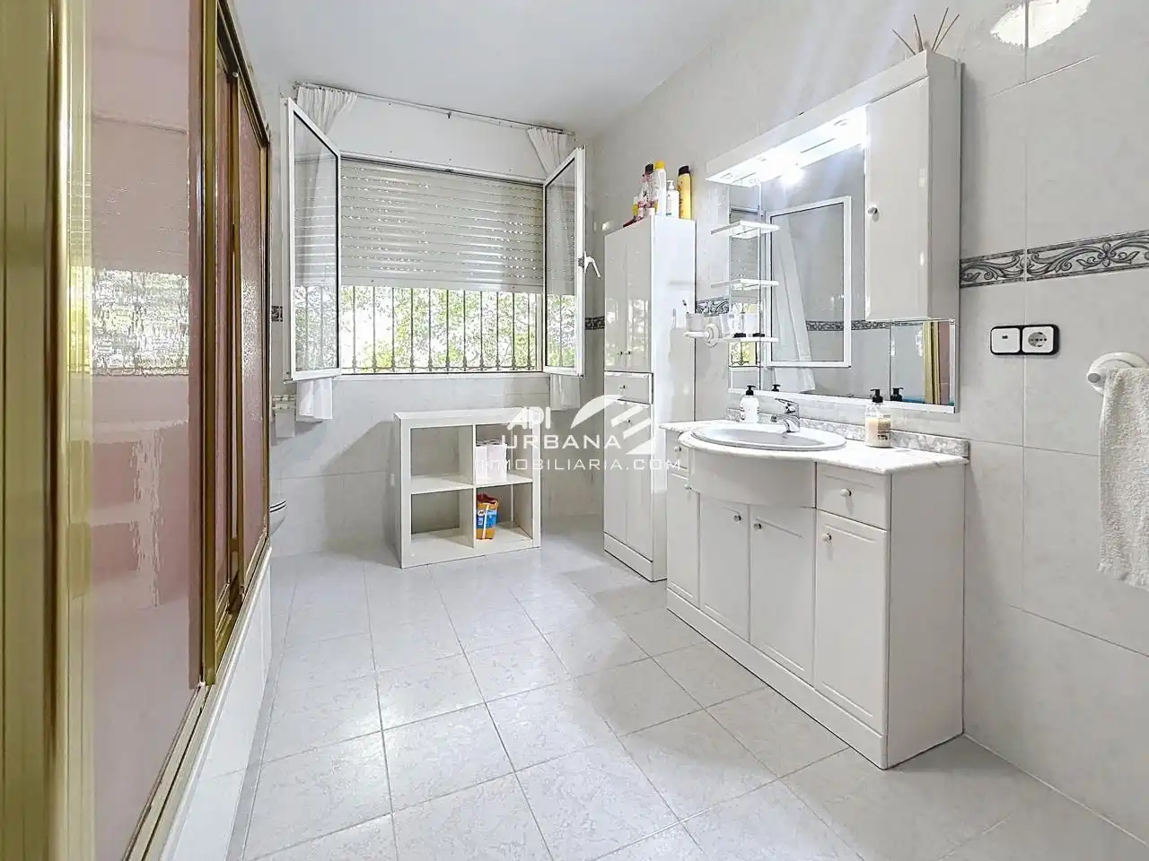 Baño de Casa o chalet en venta en Lucena con Aire acondicionado, Jardín privado y Terraza