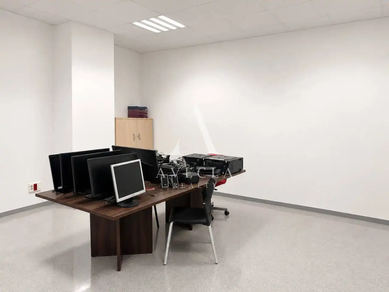 Nave industrial con ascensore in affitto a Calle Pintor Isidre Nonell 120, imagen 23