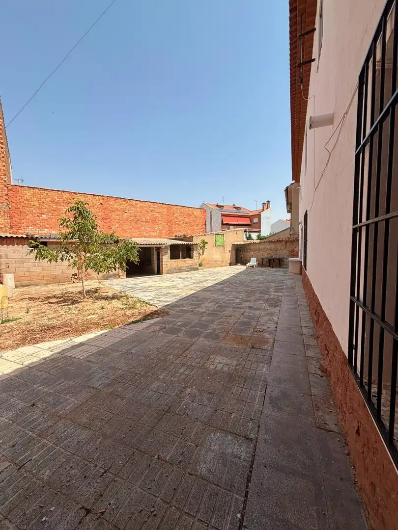 Vista exterior de Casa o chalet en venta en Montiel
