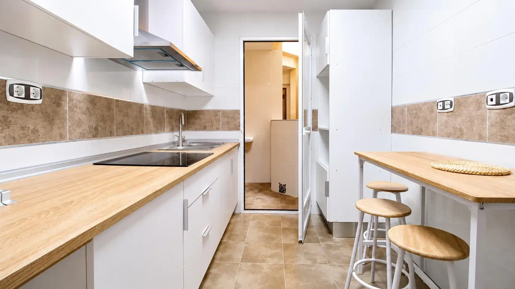 Kitchen of Flat for sale in Cármenes - Ríos