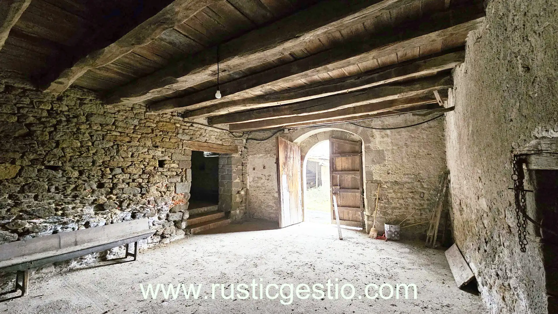 Finca rústica en venda en L'Esquirol amb Jardí privat, Terrassa i Balcó