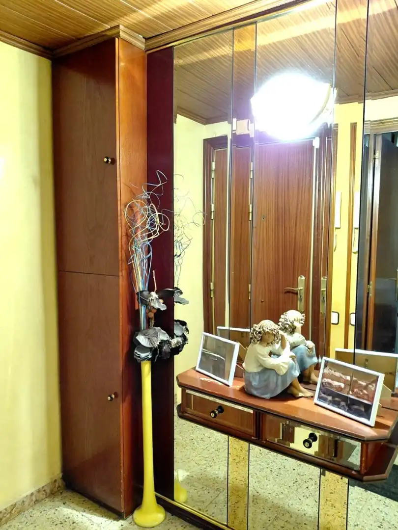 Piso en venta en L'Hospitalet de Llobregat con Aire acondicionado, Calefacción y Amueblado