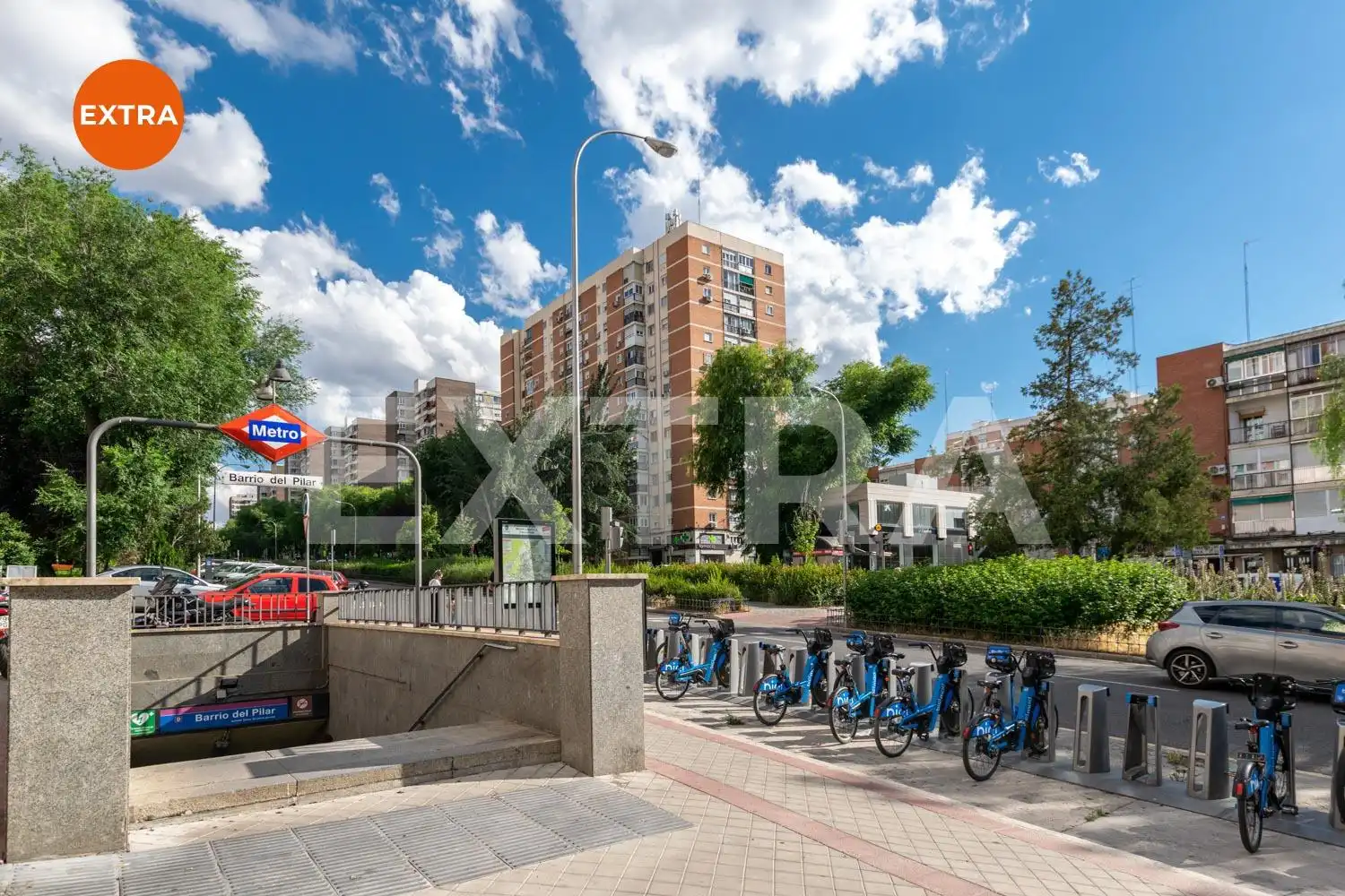 Vista exterior de Piso en venta en Madrid con Calefacción y Parquet
