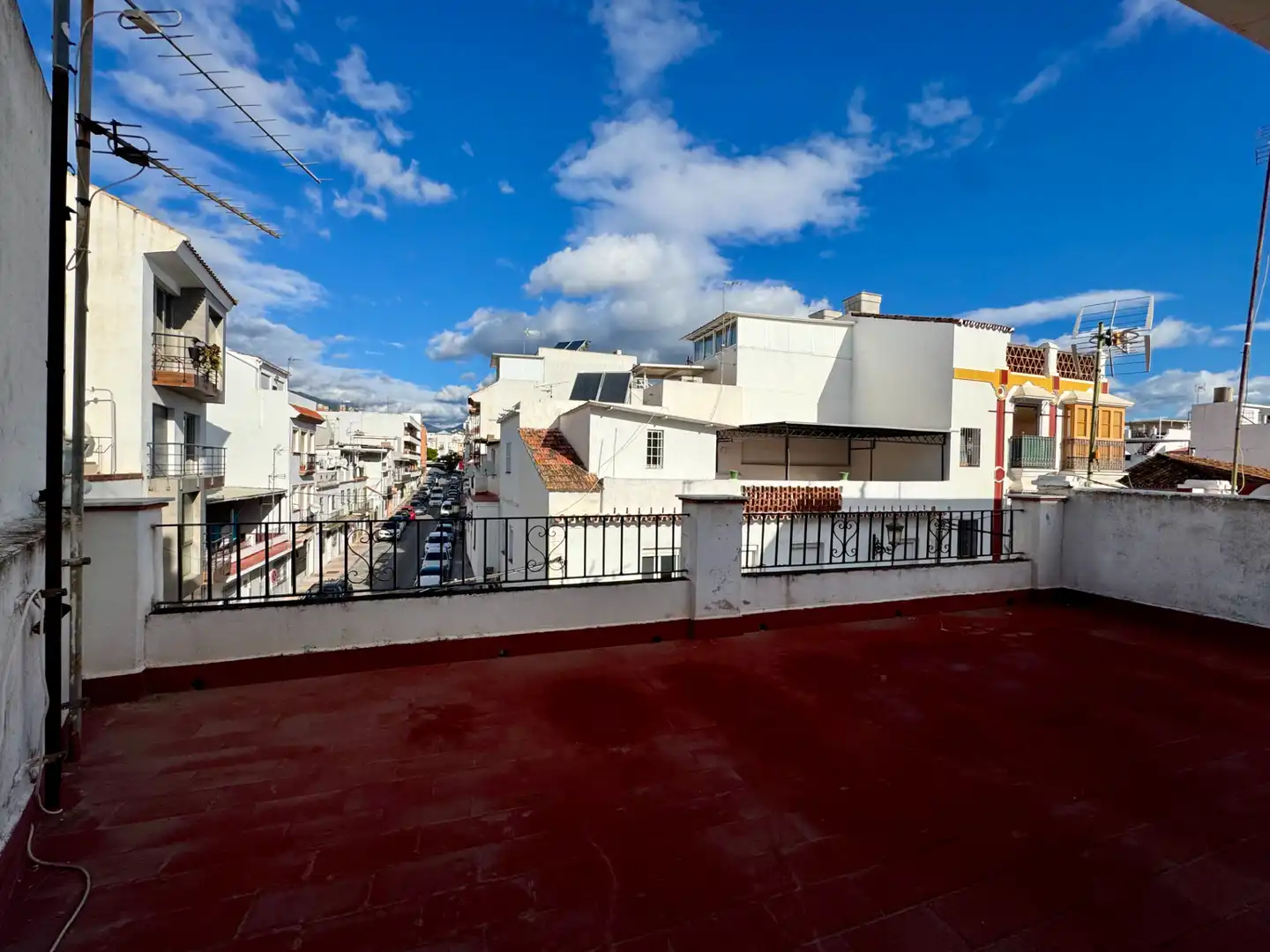 Vista exterior de Casa adosada en venda en Marbella