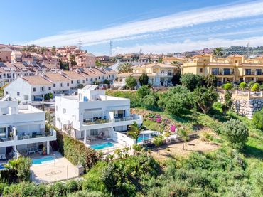 Adossat amb piscina en venda a Riviera del Sol