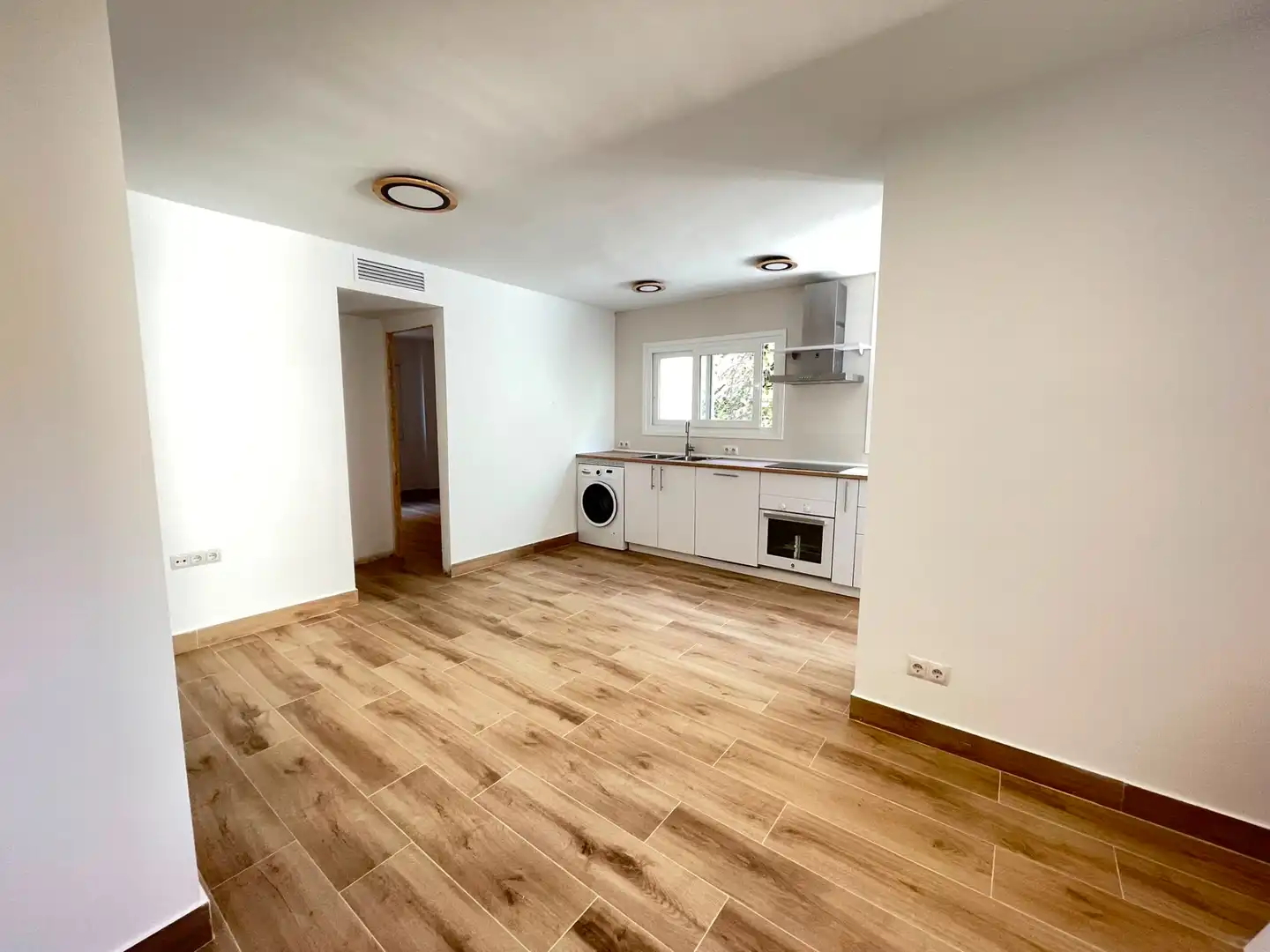 Kitchen of Flat for rent in Málaga  with Air Conditioner, Terrace and Balcony