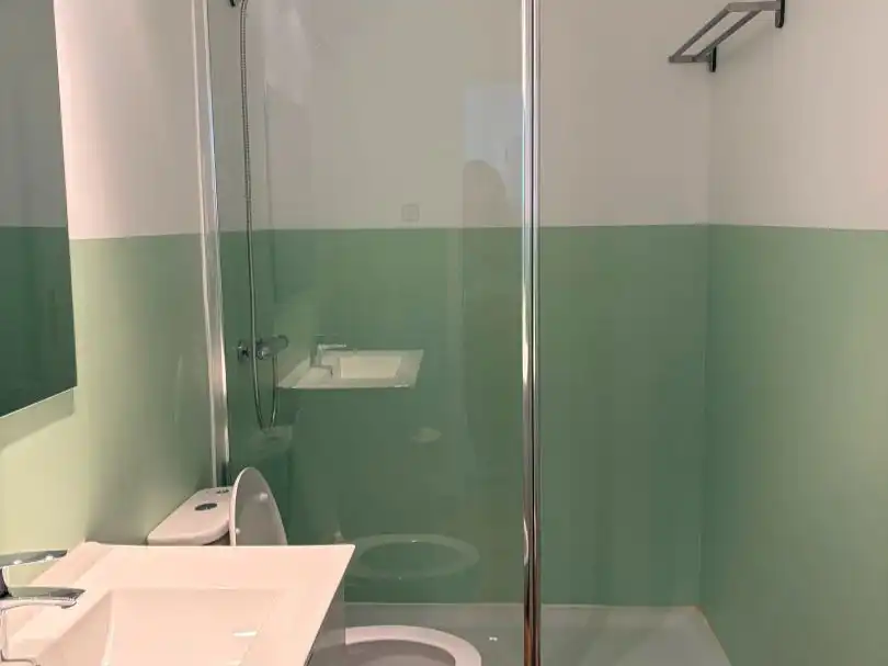 Badezimmer von Wohnung zur Miete in Madrid mit Klimaanlage, Heizung und Abstellraum